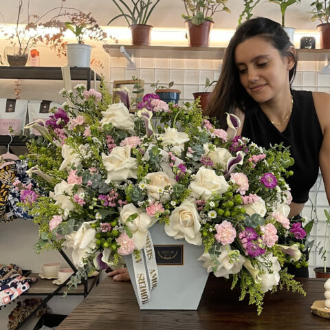 Caja Arqueada de flores Surtidas1